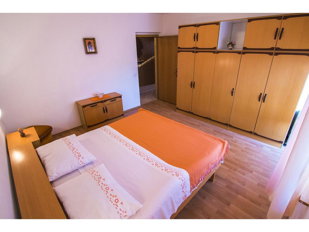 Apartment Miranda Slatine Pokoj fotografie