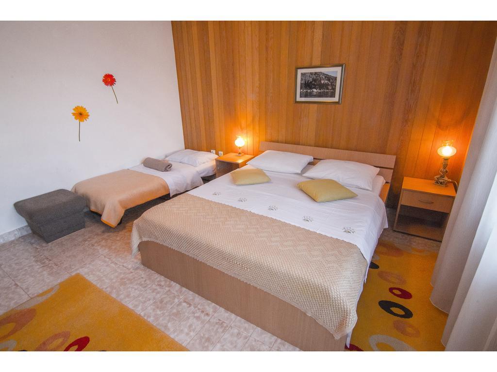 Apartment Miranda Slatine Pokoj fotografie